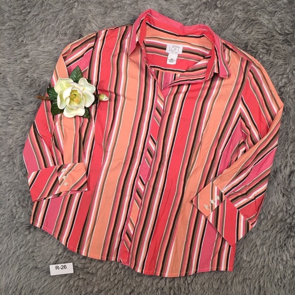 LOFT Tops - Ann Taylor (R-26) Loft Petites Fitted Blouse